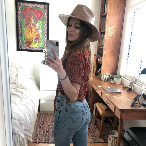 Abstract pattern sheer tie top - Picture 4 of 8